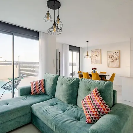 New With Private Pool Vila *