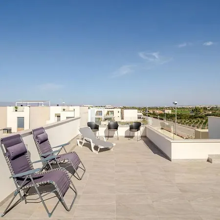 New With Private Pool Vila
